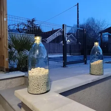 Avec Terrasse Et Acces Piscine Proche *