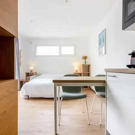 Apartment Avec Terrasse Et Acces Piscine Proche