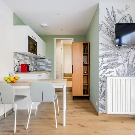 Apartment Avec Terrasse Et Acces Piscine Proche