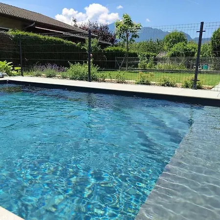 Avec Terrasse Et Acces Piscine Proche Apartment